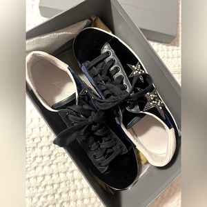 Lola navy blue suede sneakers with stars